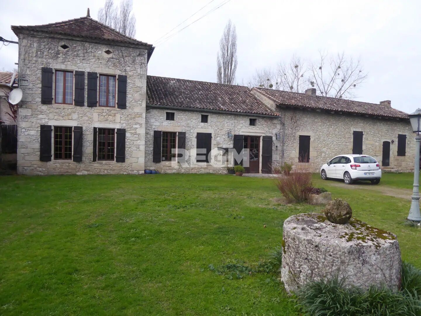 Maison à vendre, 500m², Bonneville-et-Saint-Avit-de-Fumadières