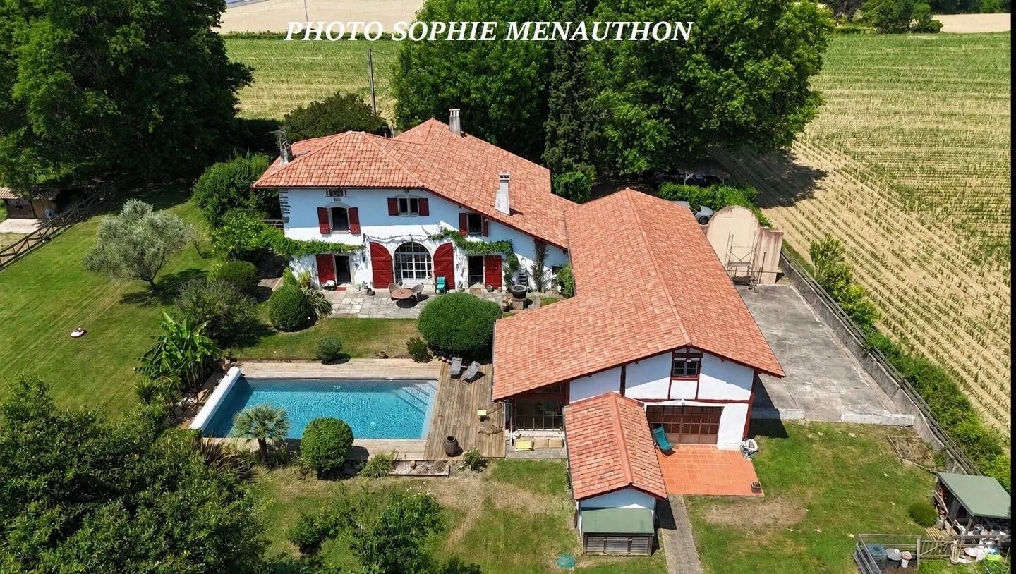Maison à vendre, 310m², Urt