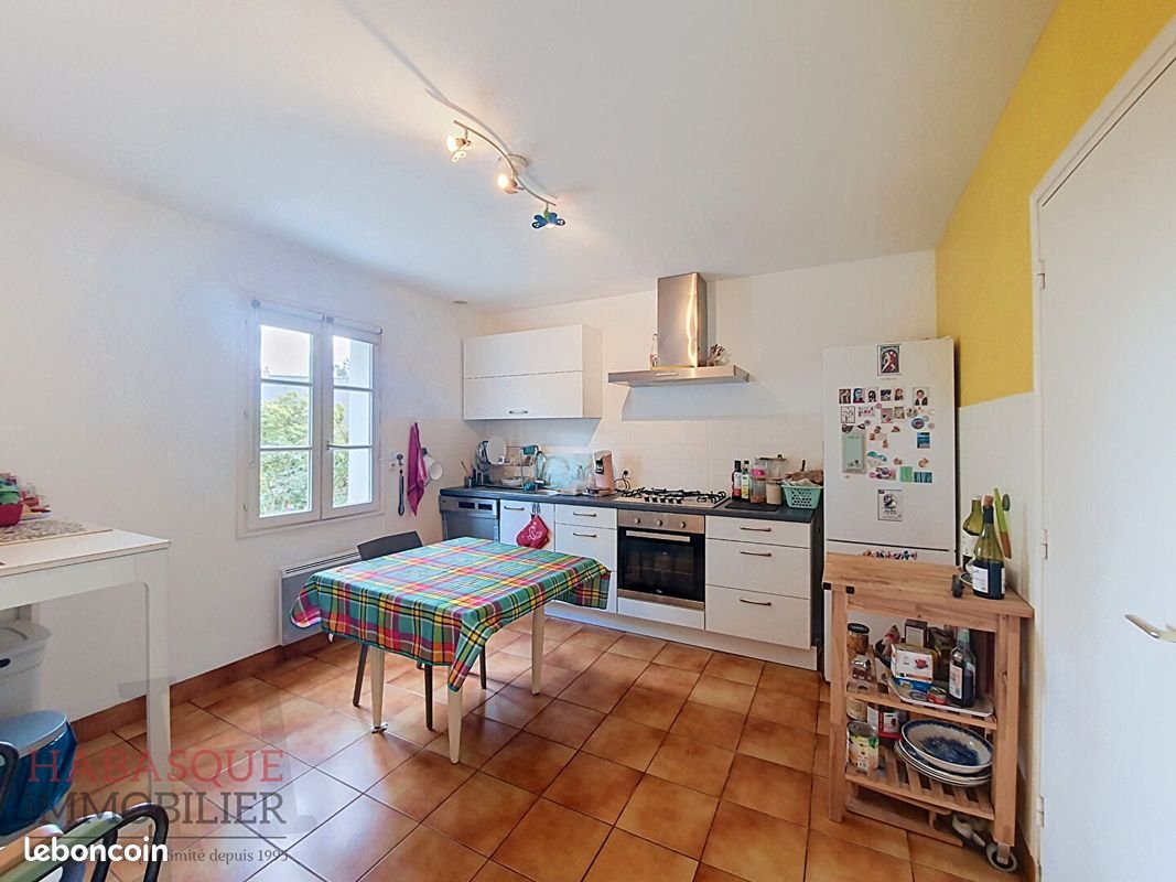 Maison à louer, 115m², Dirinon
