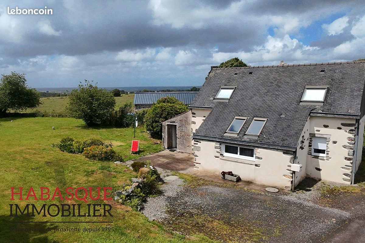 Maison à vendre, 71m², Ploudiry
