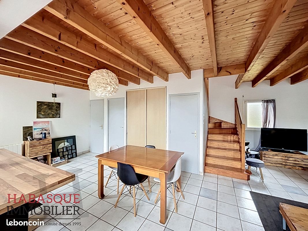 Maison à vendre, 71m², Ploudiry