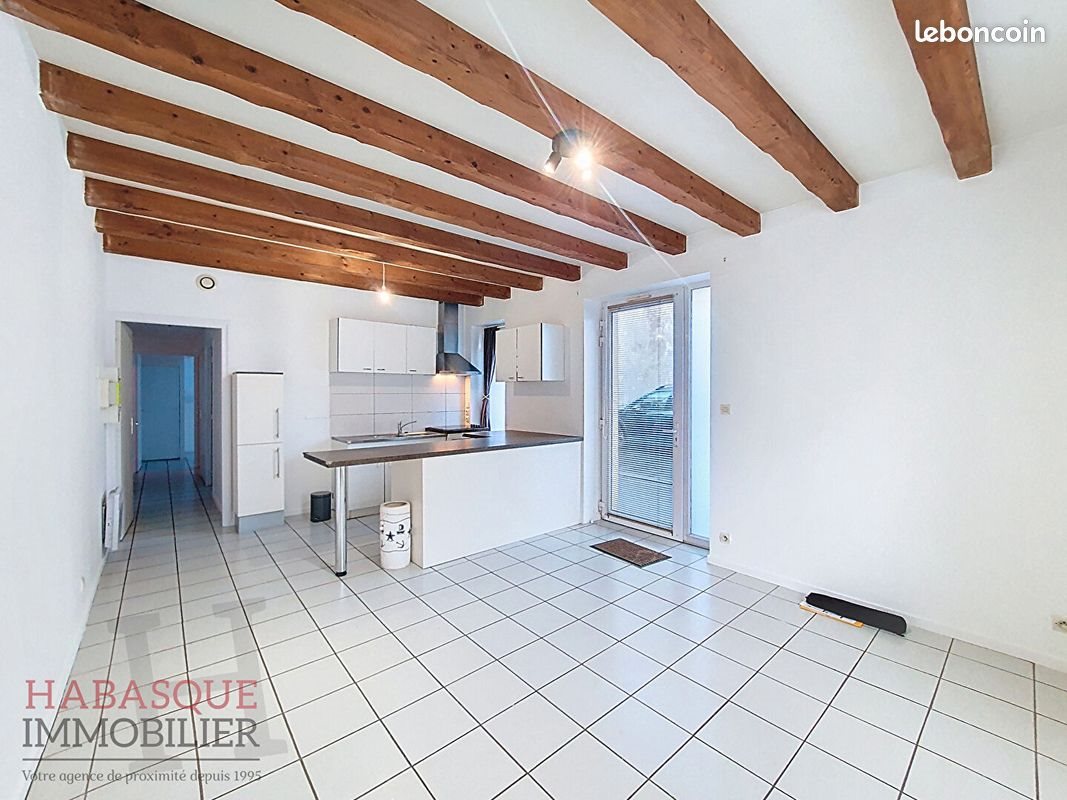 Appartement à louer, 48m², Landerneau