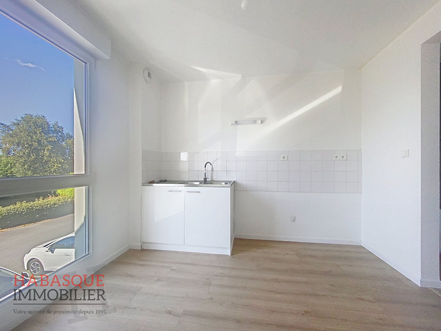 Appartement à louer, 63m², Plouvorn