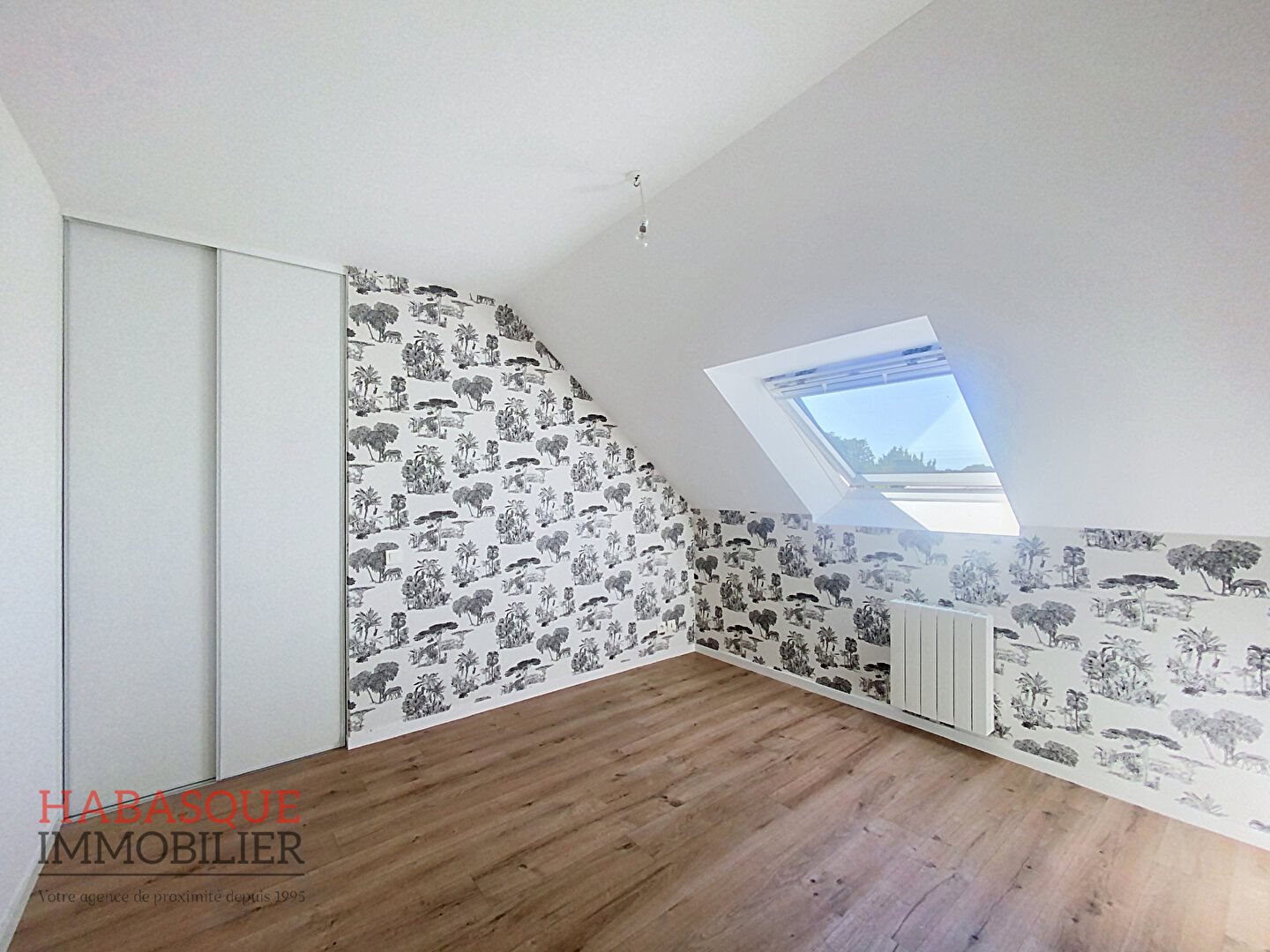 Appartement à louer, 63m², Plouvorn