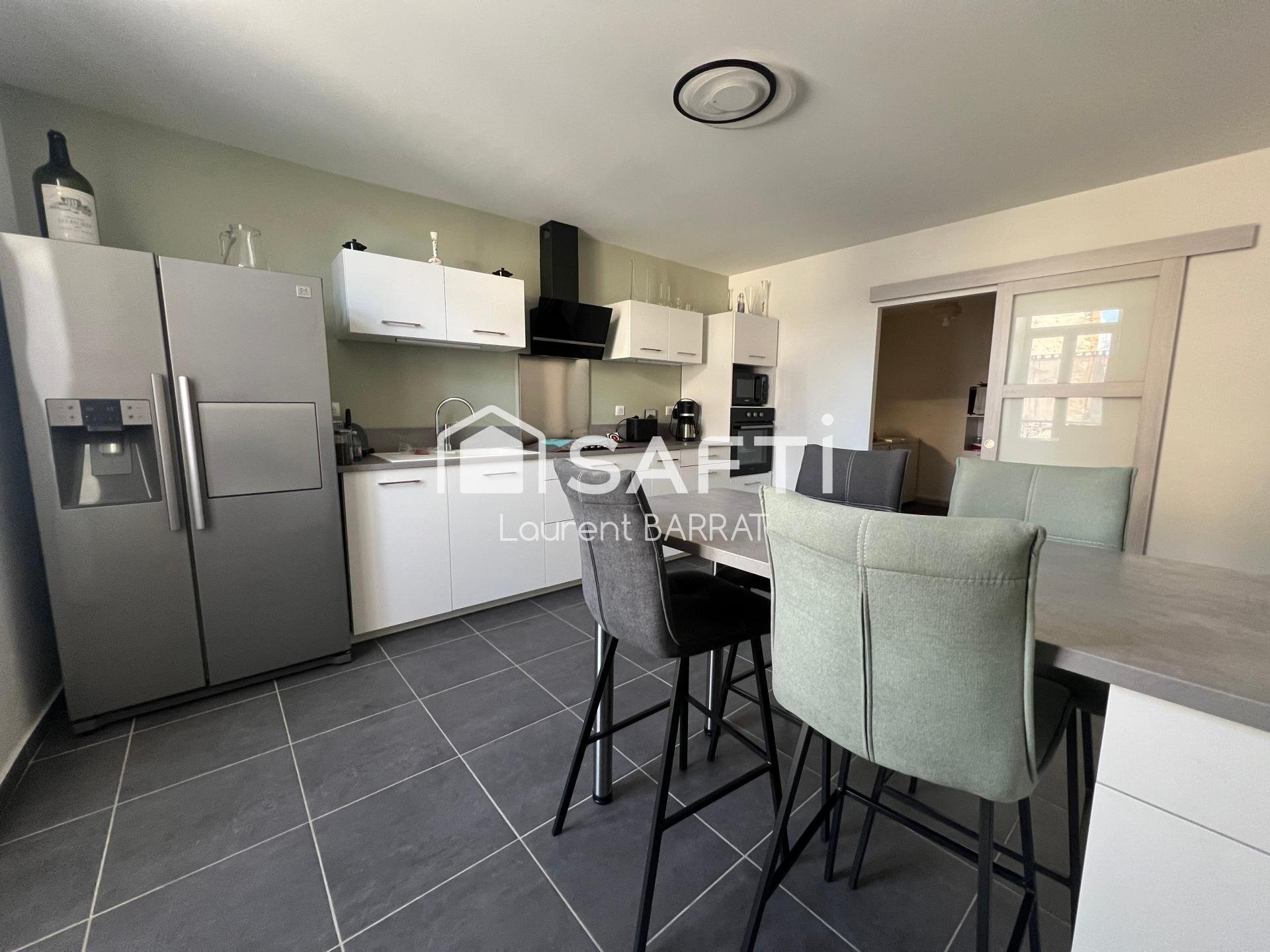 Maison à vendre, 175m², Le Breuil-sur-Couze
