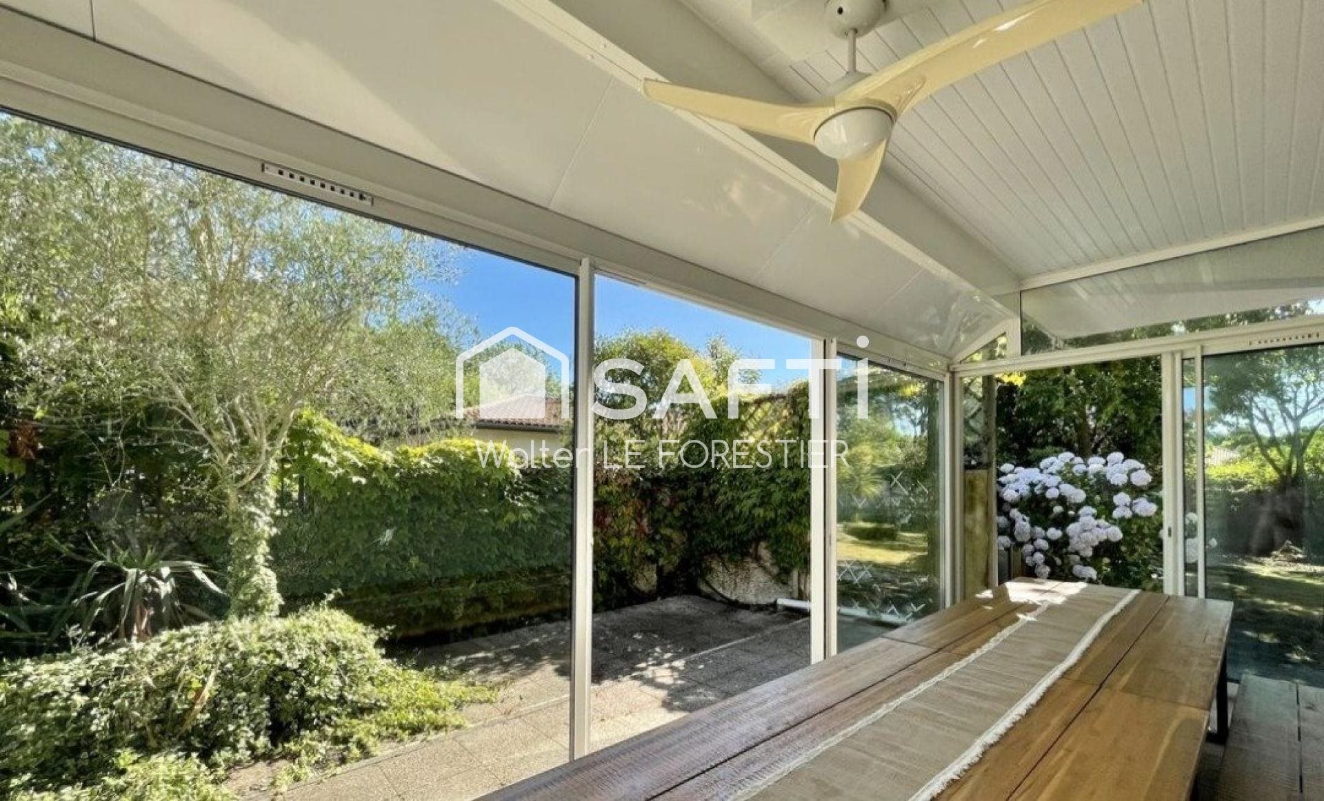Maison à vendre, 341m², Arès