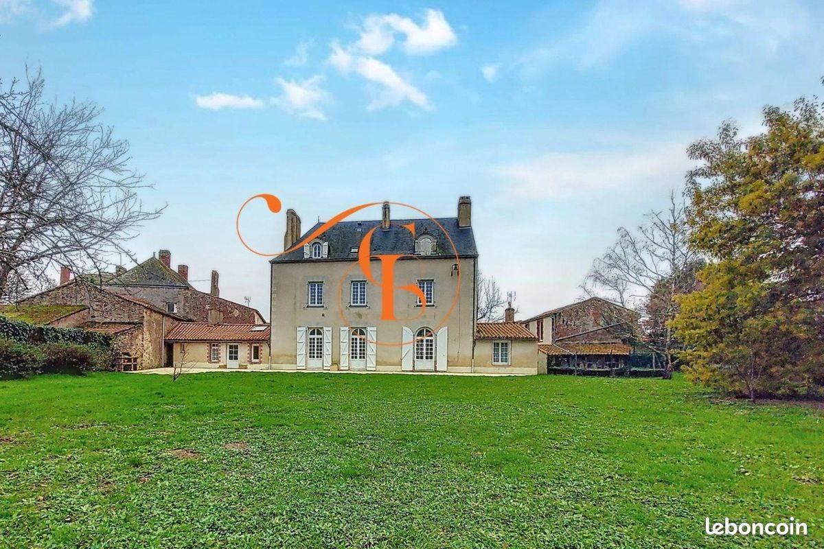 Maison à vendre, 251m², Saint-Mars-de-Coutais