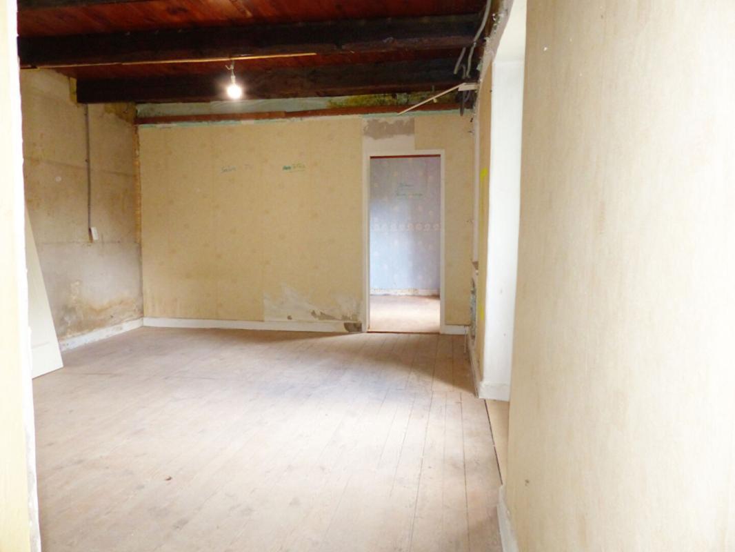 Maison à vendre, 225m², Saint-Hostien