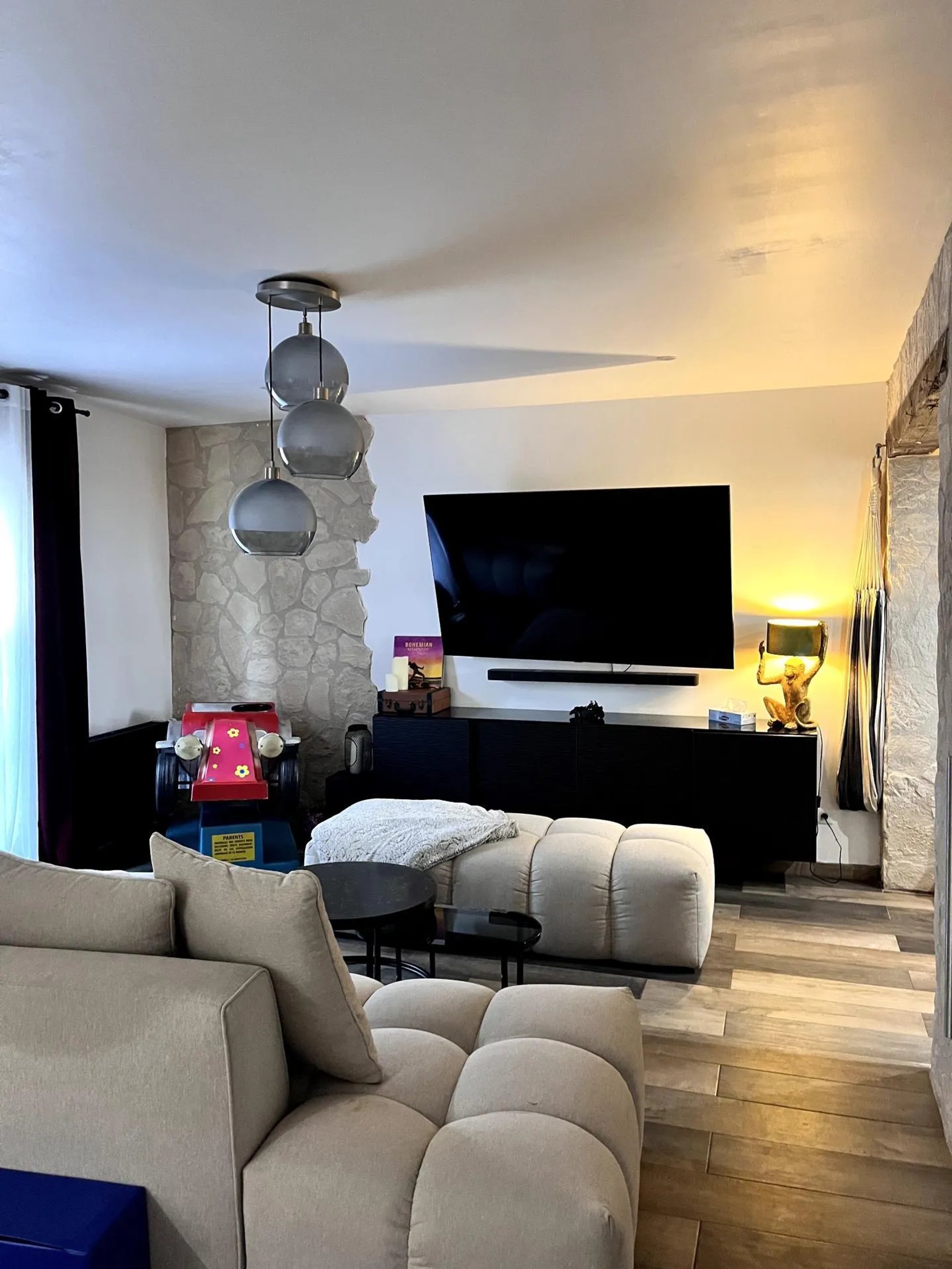 Maison à vendre, 198m², Chargé