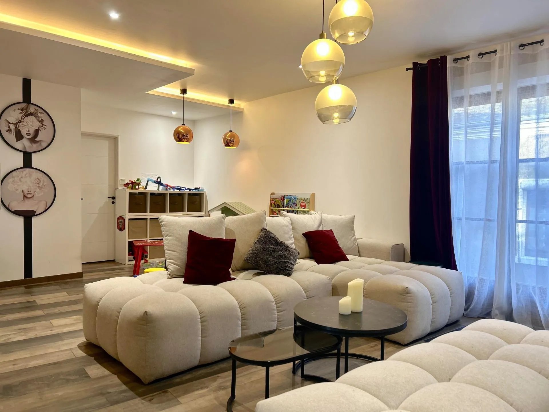 Maison à vendre, 198m², Chargé