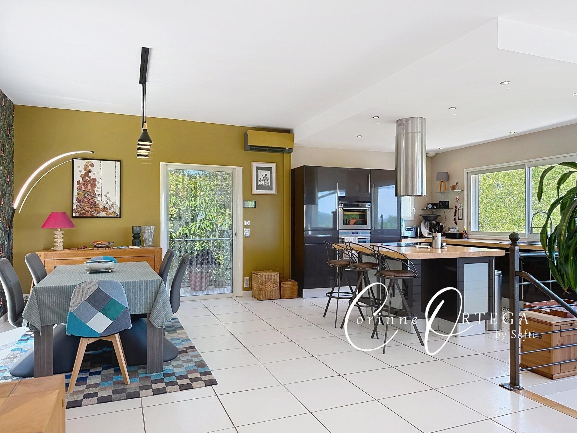 Maison à vendre, 184m², Calvisson