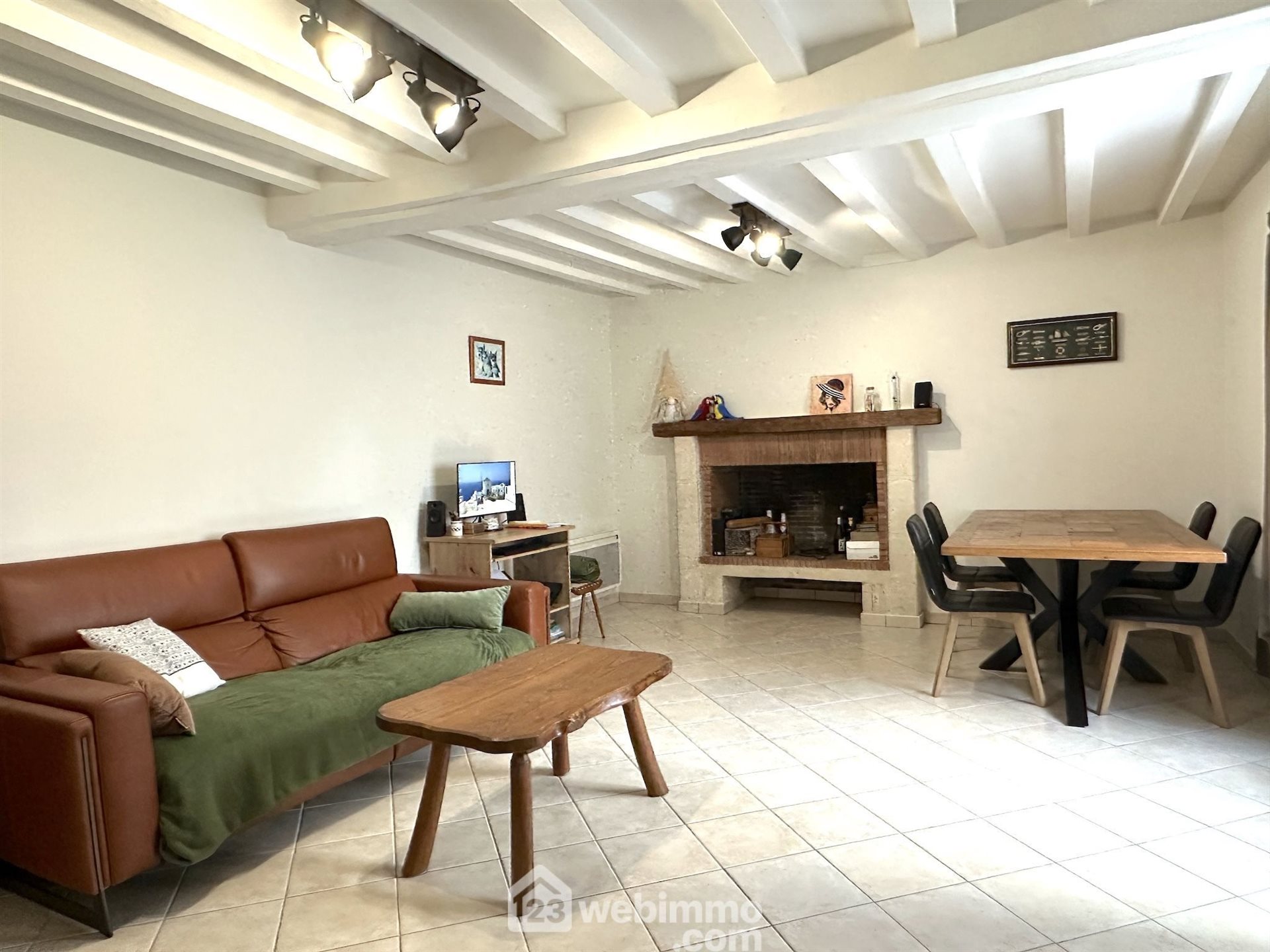 Maison à vendre, 121m², Vernoil-le-Fourrier