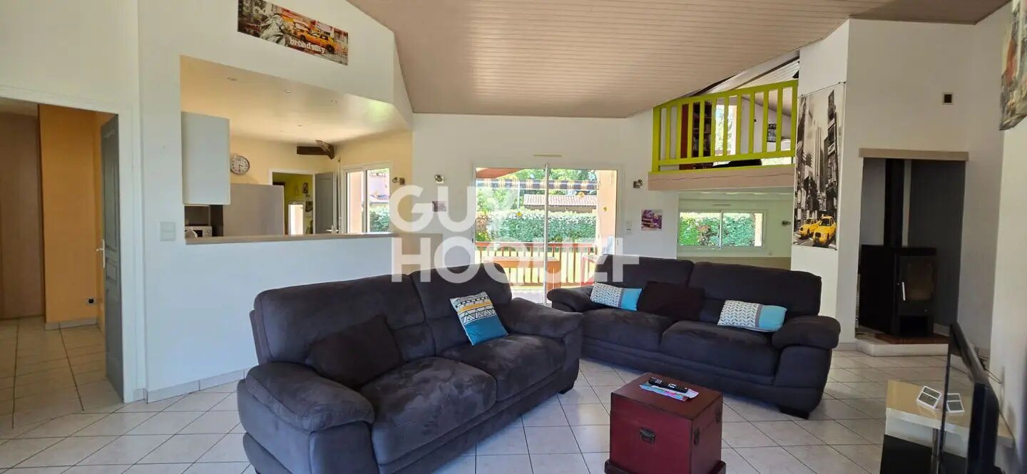 Maison à vendre, 150m², Mées