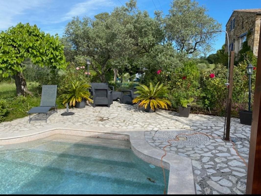 Maison à vendre, 244m², Bessas