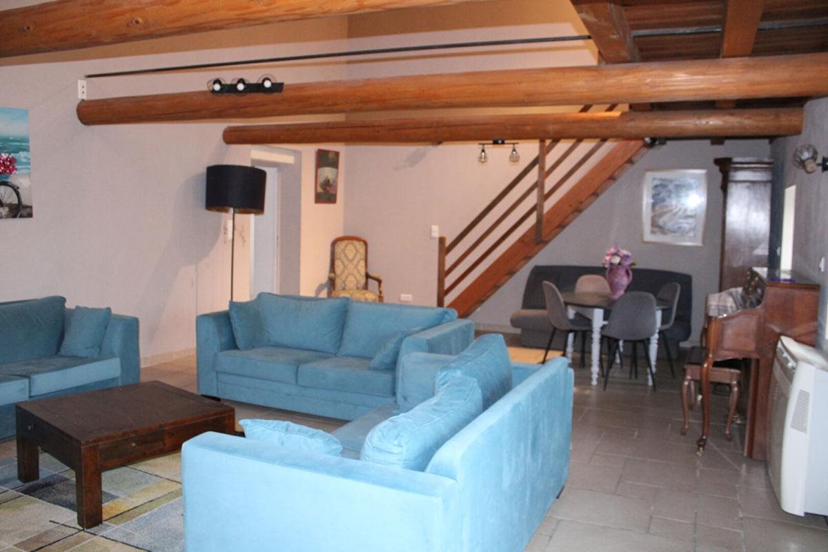 Maison à vendre, 244m², Bessas