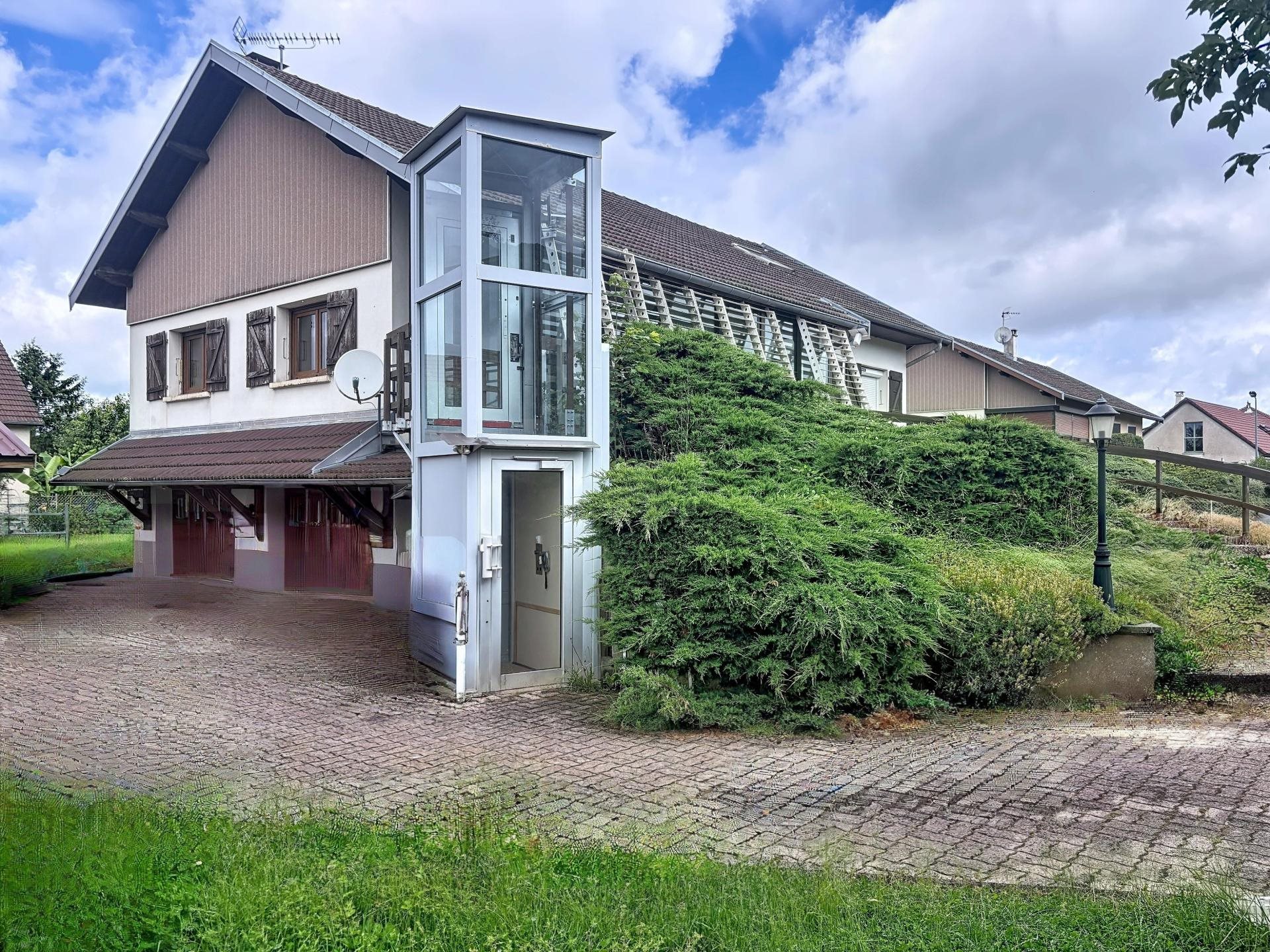 Maison à vendre, 143m², Avanne-Aveney