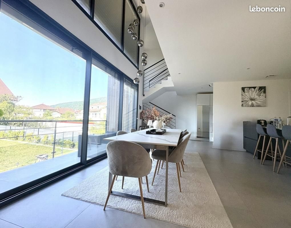 Maison à vendre, 197m², Divonne-les-Bains