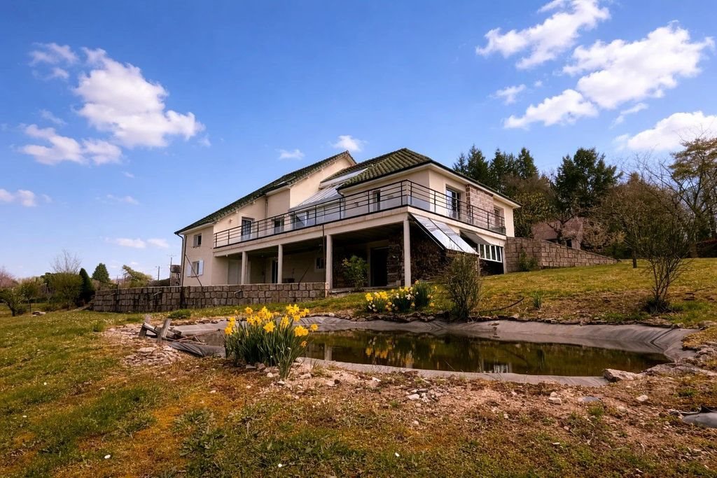 Maison à vendre, 225m², Saint-Agnant-de-Versillat