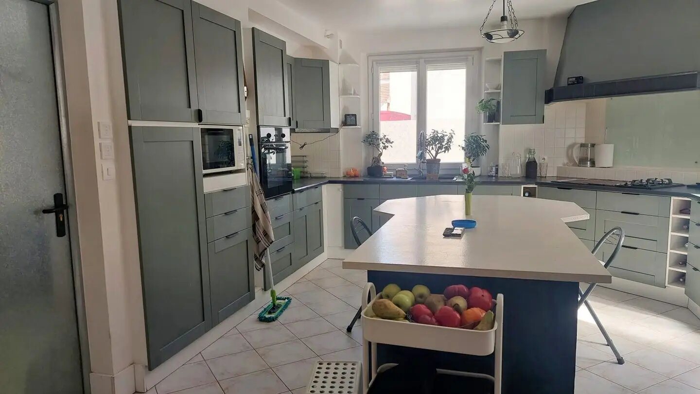 Maison à vendre, 195m², Saint-Claude-de-Diray