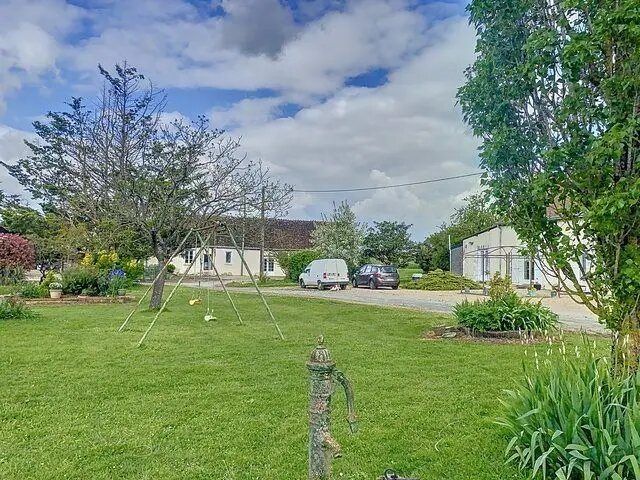 Maison à vendre, 174m², Neuillé-le-Lierre