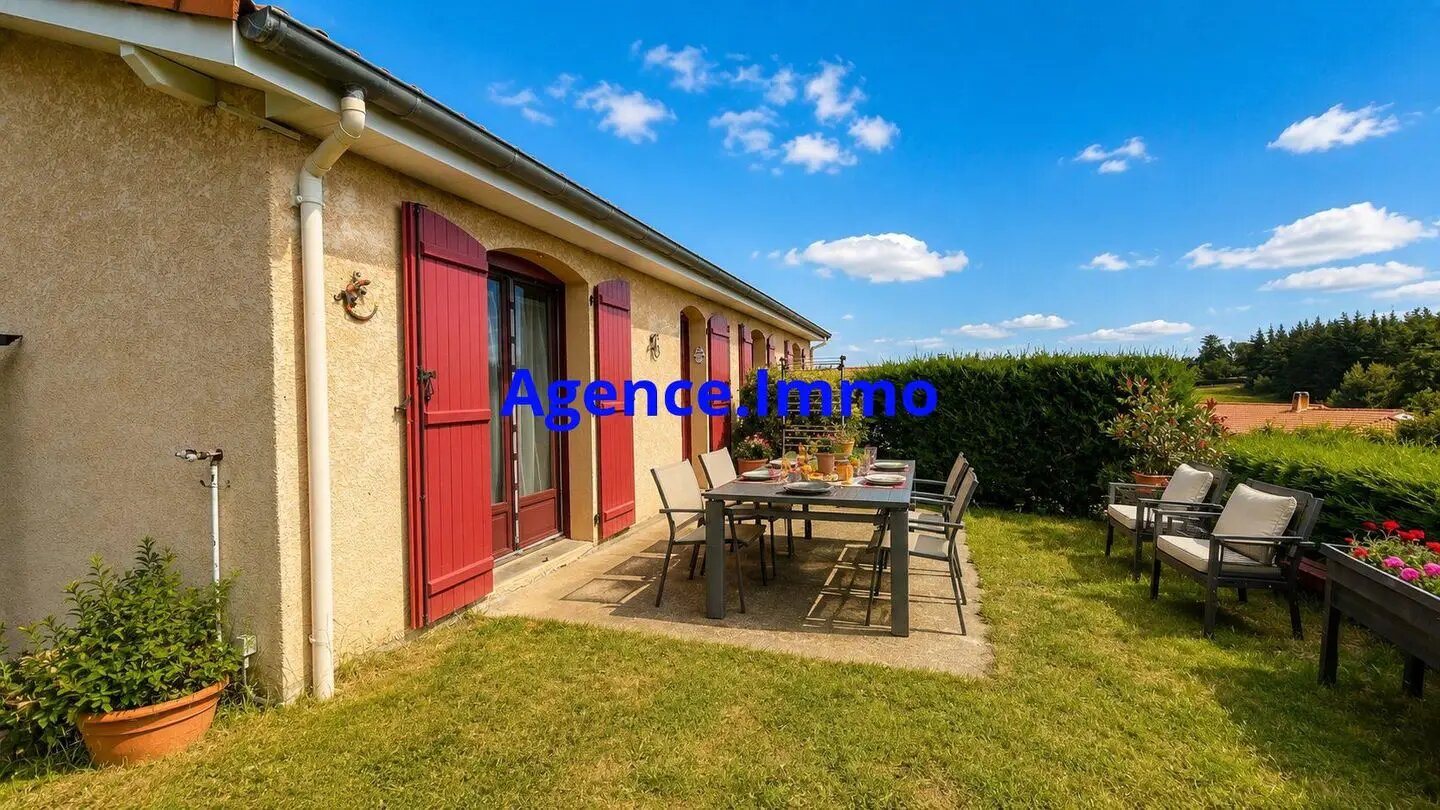 Maison à vendre, 111m², Saint-Maurice-en-Gourgois