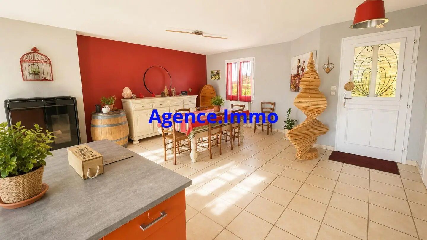 Maison à vendre, 111m², Saint-Maurice-en-Gourgois