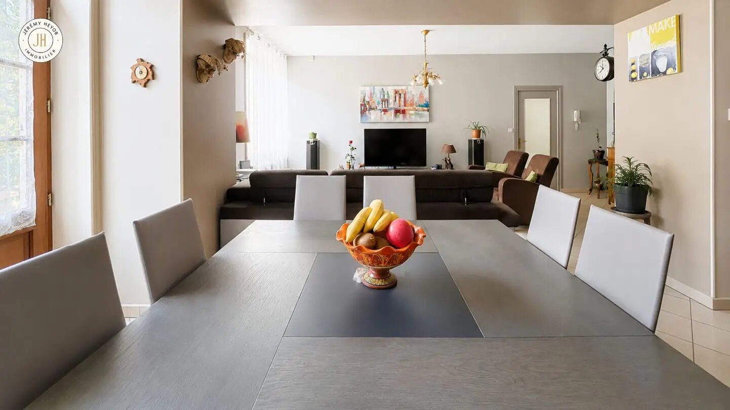 Maison à vendre, 187m², Montrottier