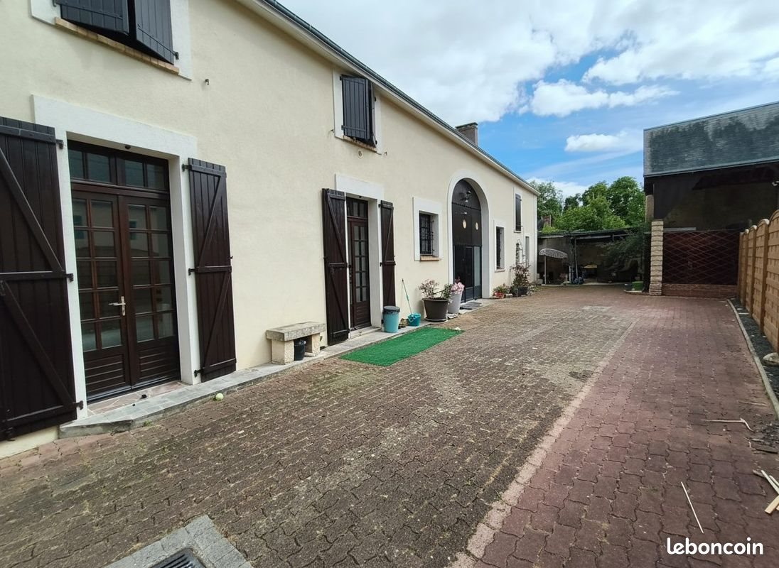 Maison à vendre, 229m², Marçon