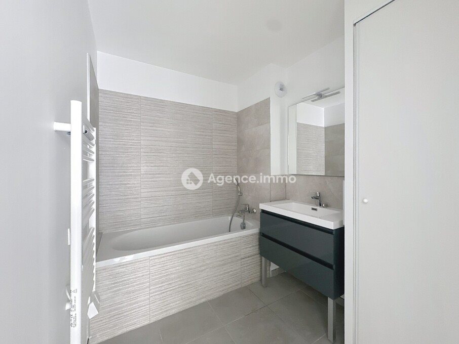 Appartement à louer, 80m², Flassans-sur-Issole