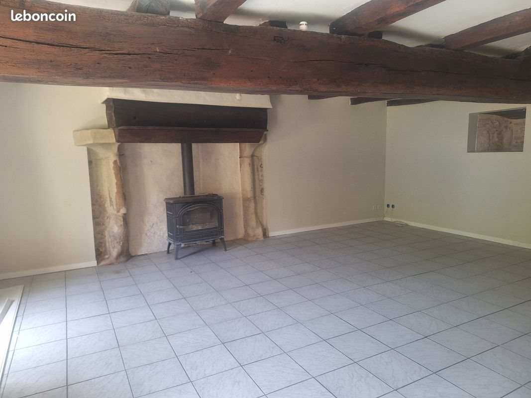 Maison à louer, 115m², Chiré-en-Montreuil