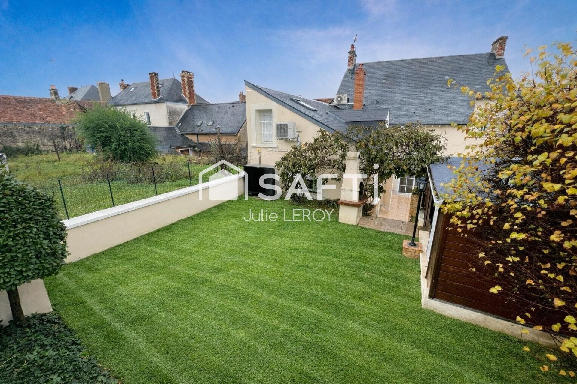 Maison à vendre, 202m², Coulans-sur-Gée