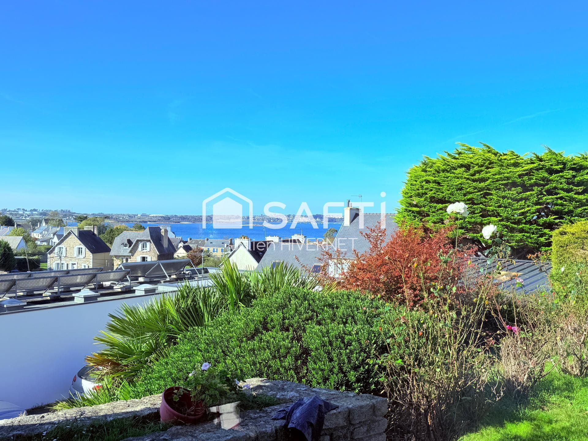 Maison à vendre, 242m², Carantec