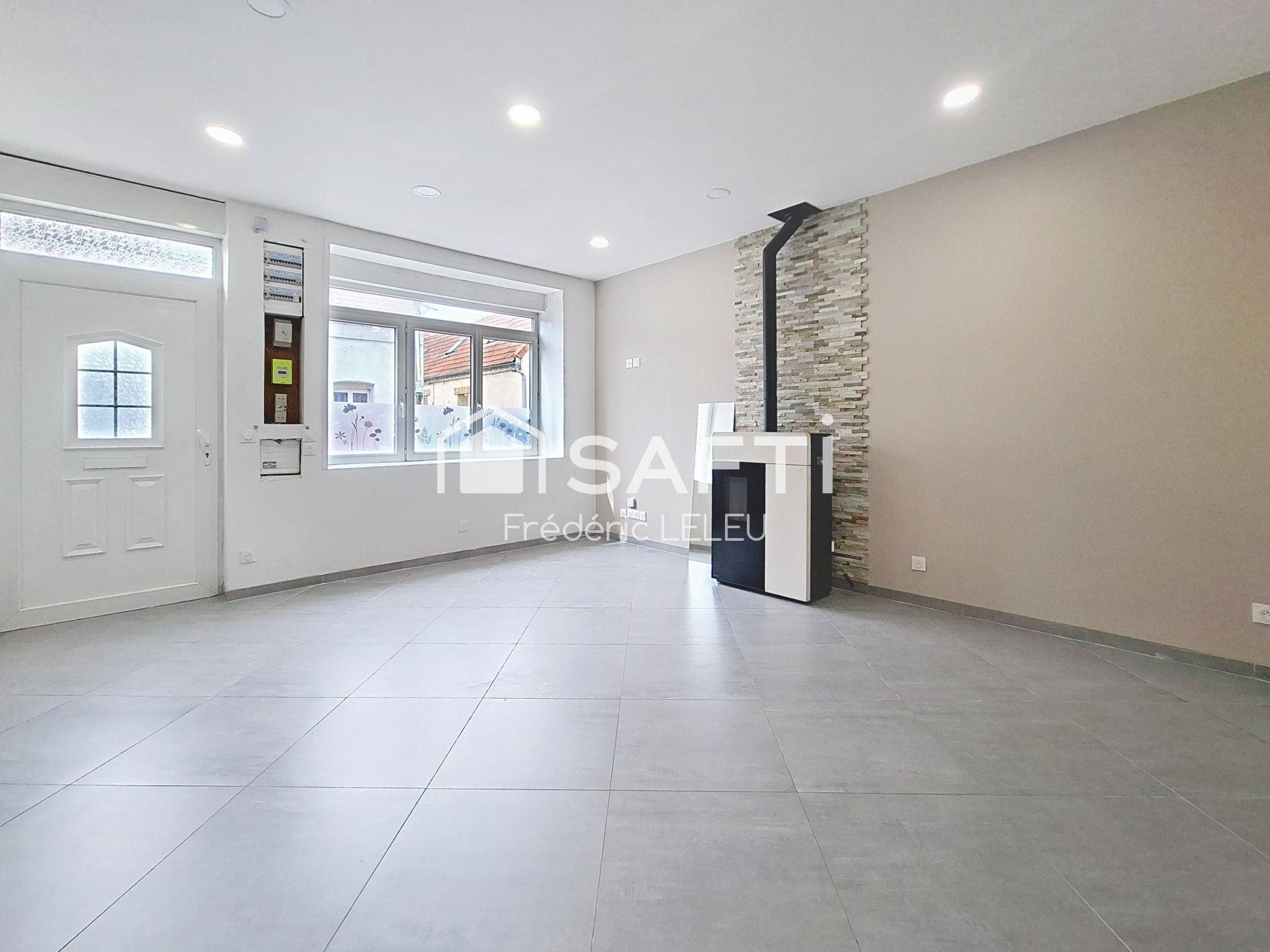 Maison à vendre, 116m², Lécluse