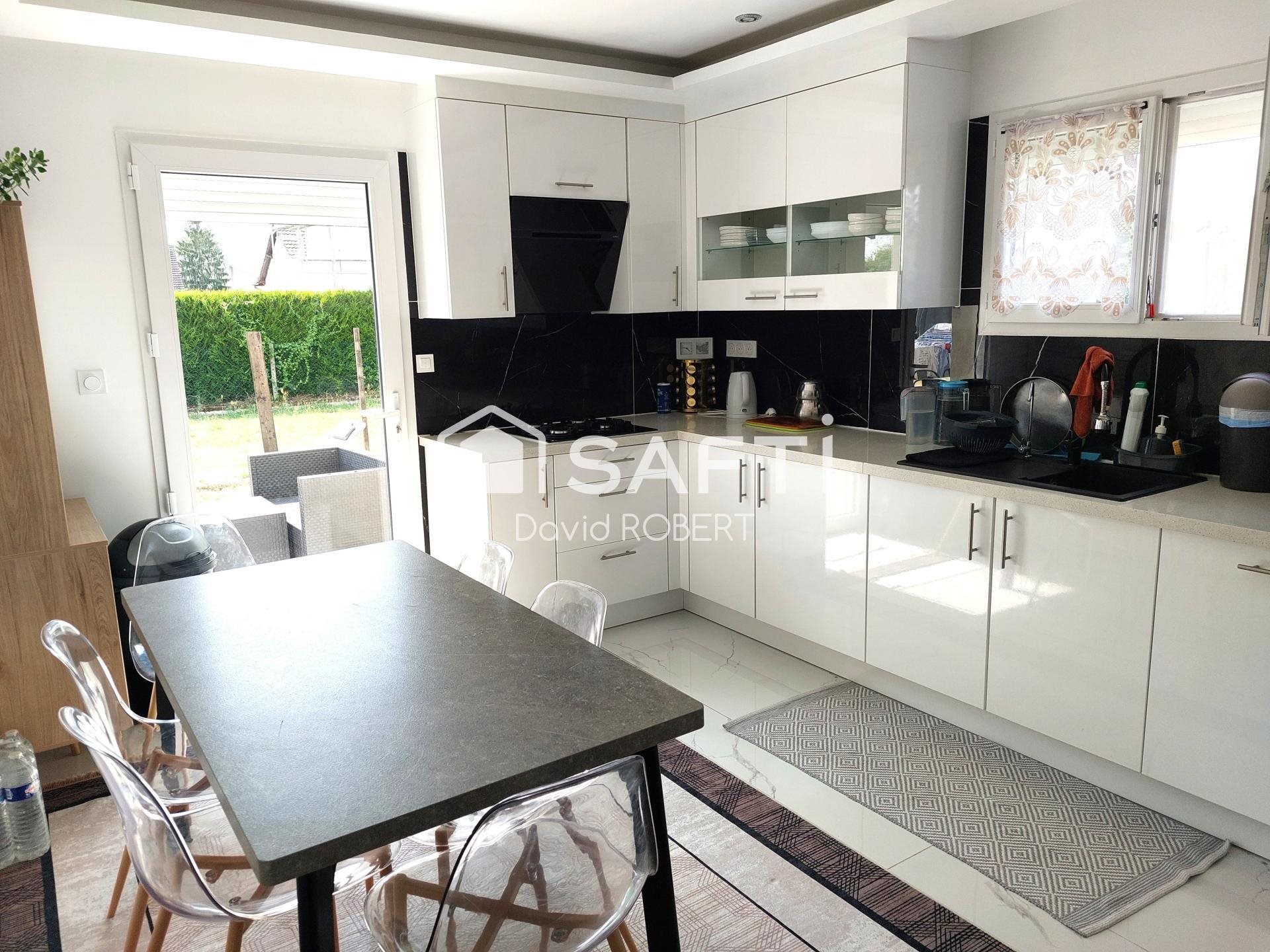 Maison à vendre, 130m², Nazelles-Négron