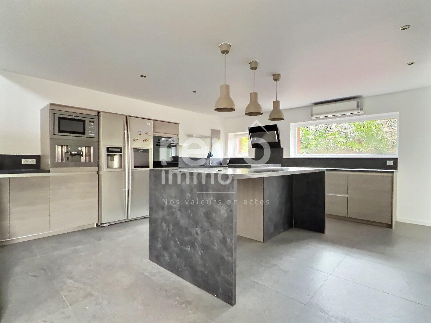 Maison à vendre, 175m², Mionnay