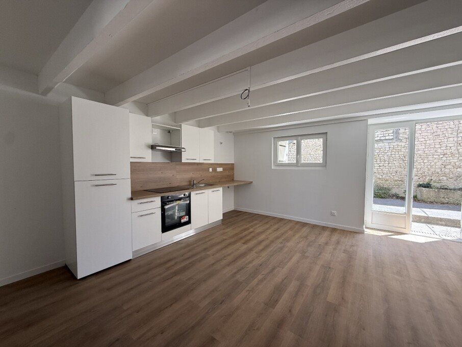 Maison à louer, 102m², Salles-d'Angles