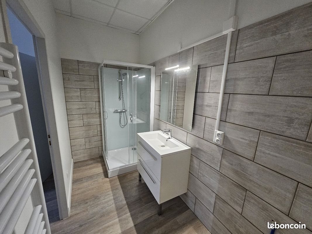 Appartement à louer, 47m², Burie