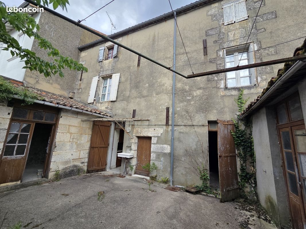 Maison à vendre, 95m², Gond-Pontouvre