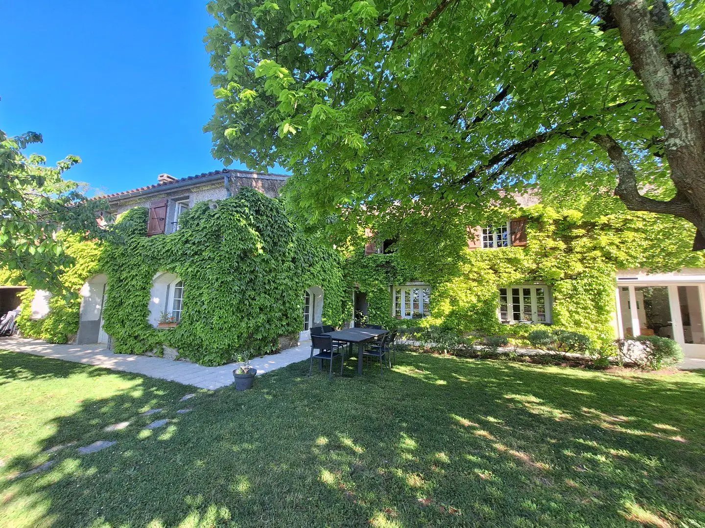 Maison à vendre, 280m², Châteaubernard