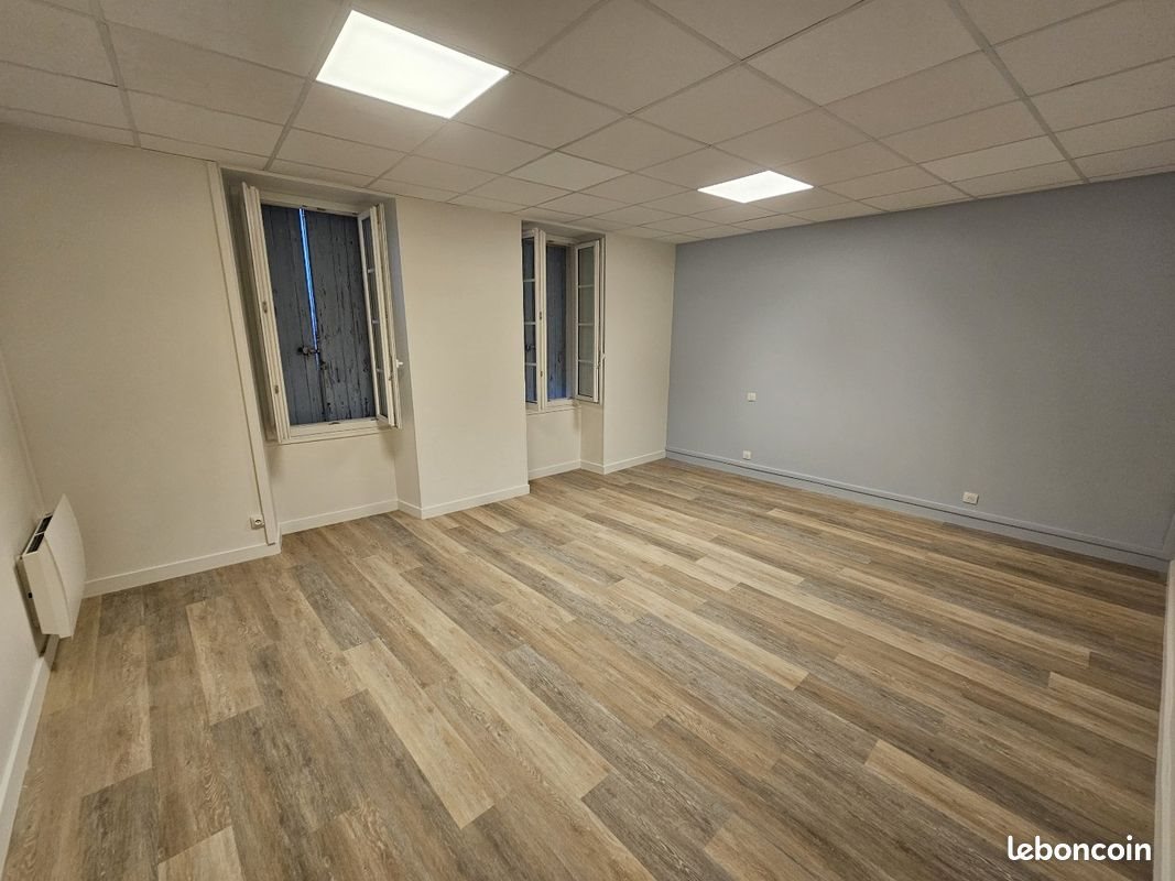 Appartement à louer, 75m², Burie