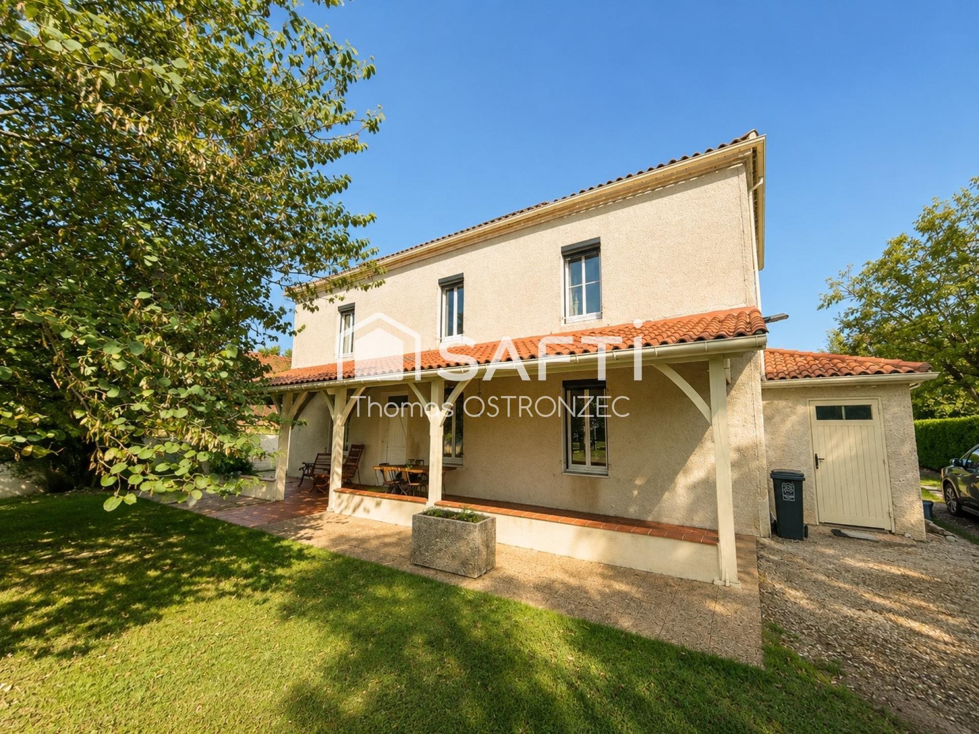 Maison à vendre, 140m², Saint-Etienne-de-Fougères