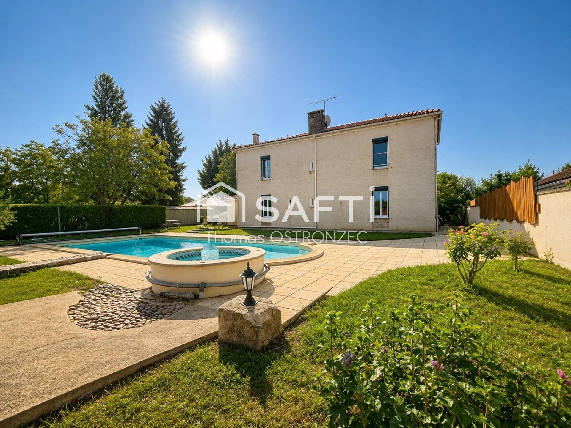 Maison à vendre, 140m², Saint-Etienne-de-Fougères