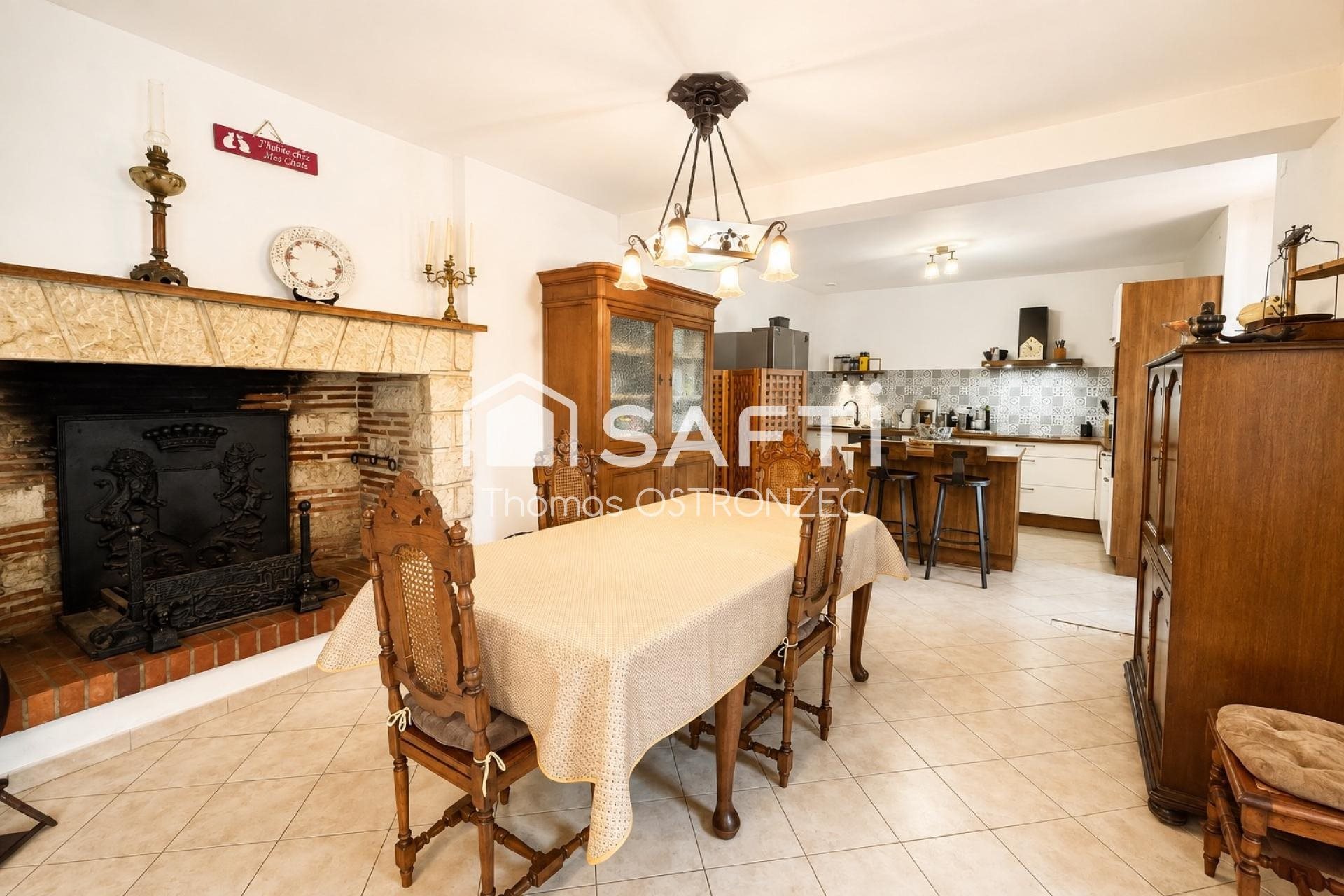 Maison à vendre, 140m², Saint-Etienne-de-Fougères