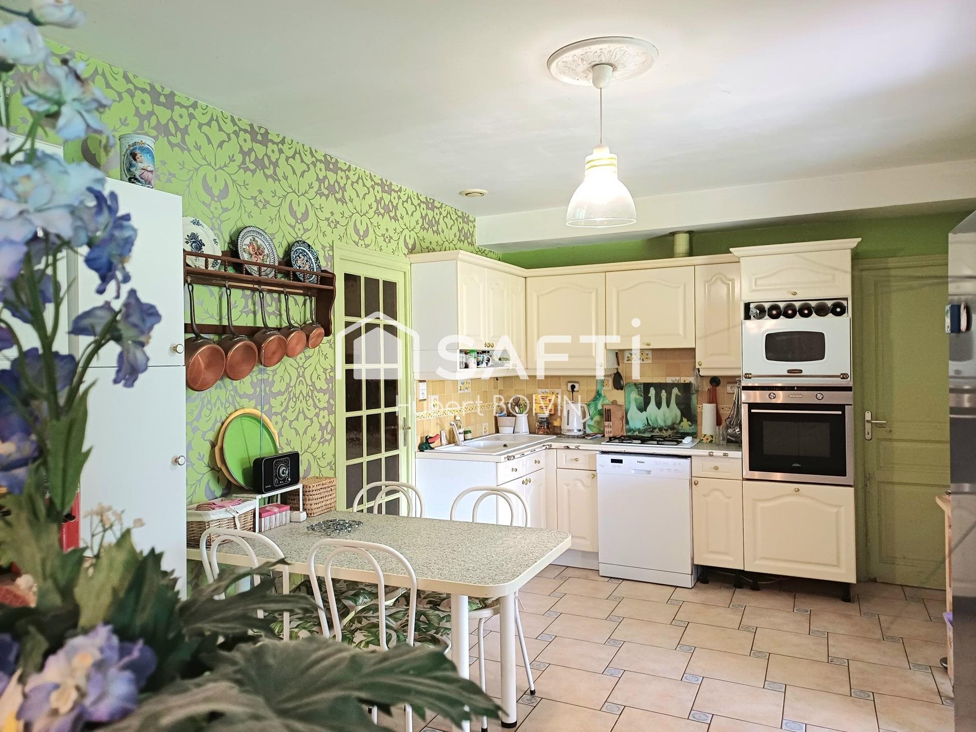 Maison à vendre, 160m², Saint-Aubin-du-Cormier