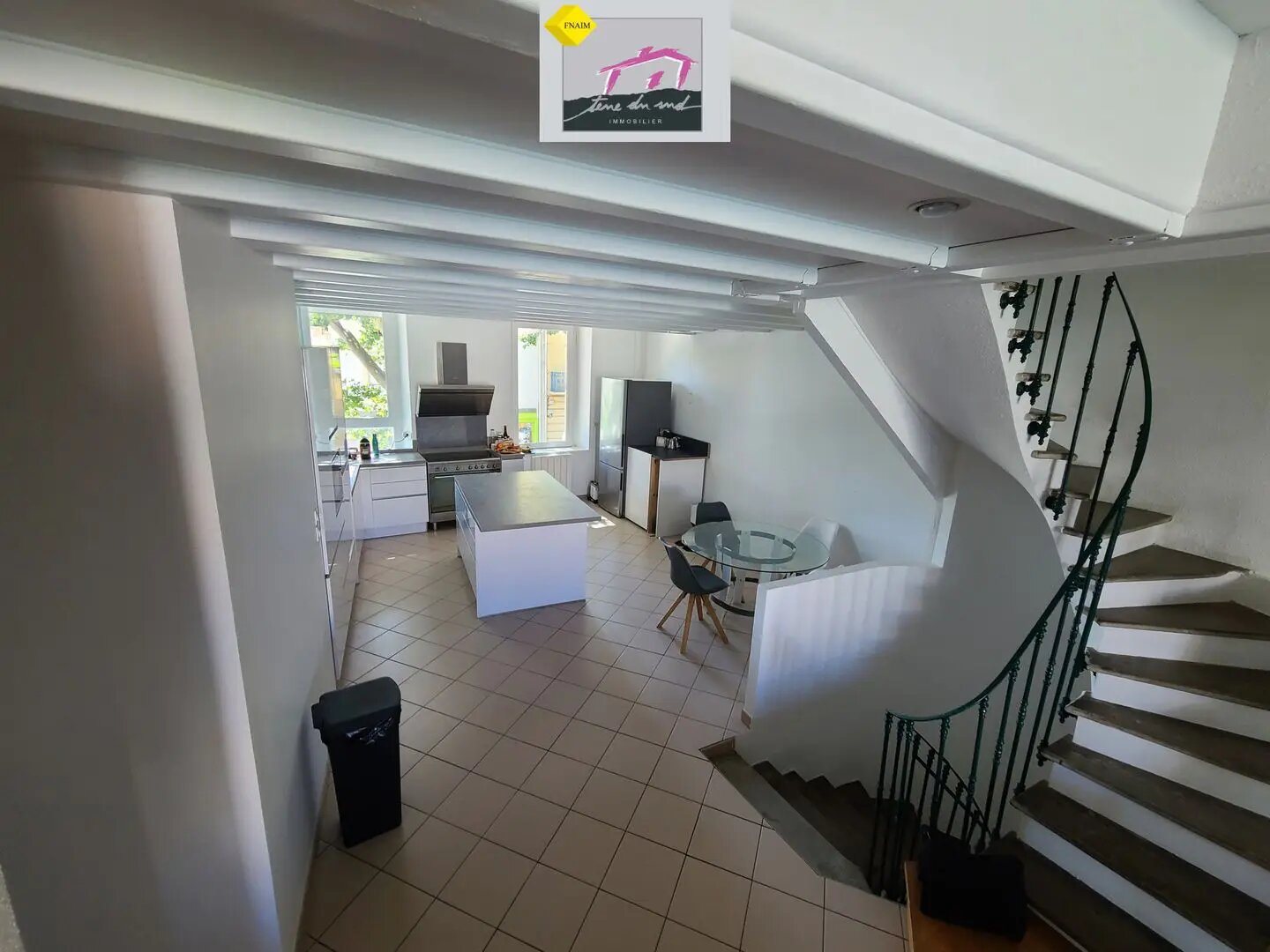 Appartement à louer, 221m², Lézignan-Corbières