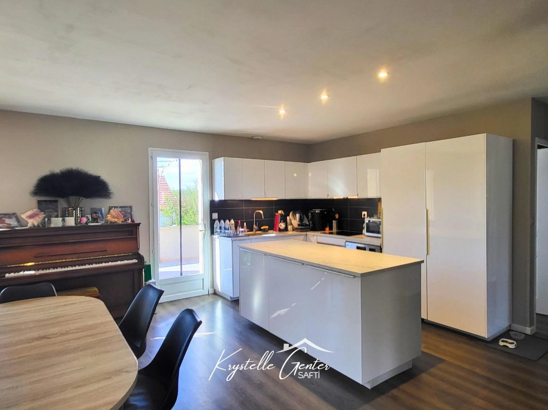 Maison à vendre, 181m², Damparis