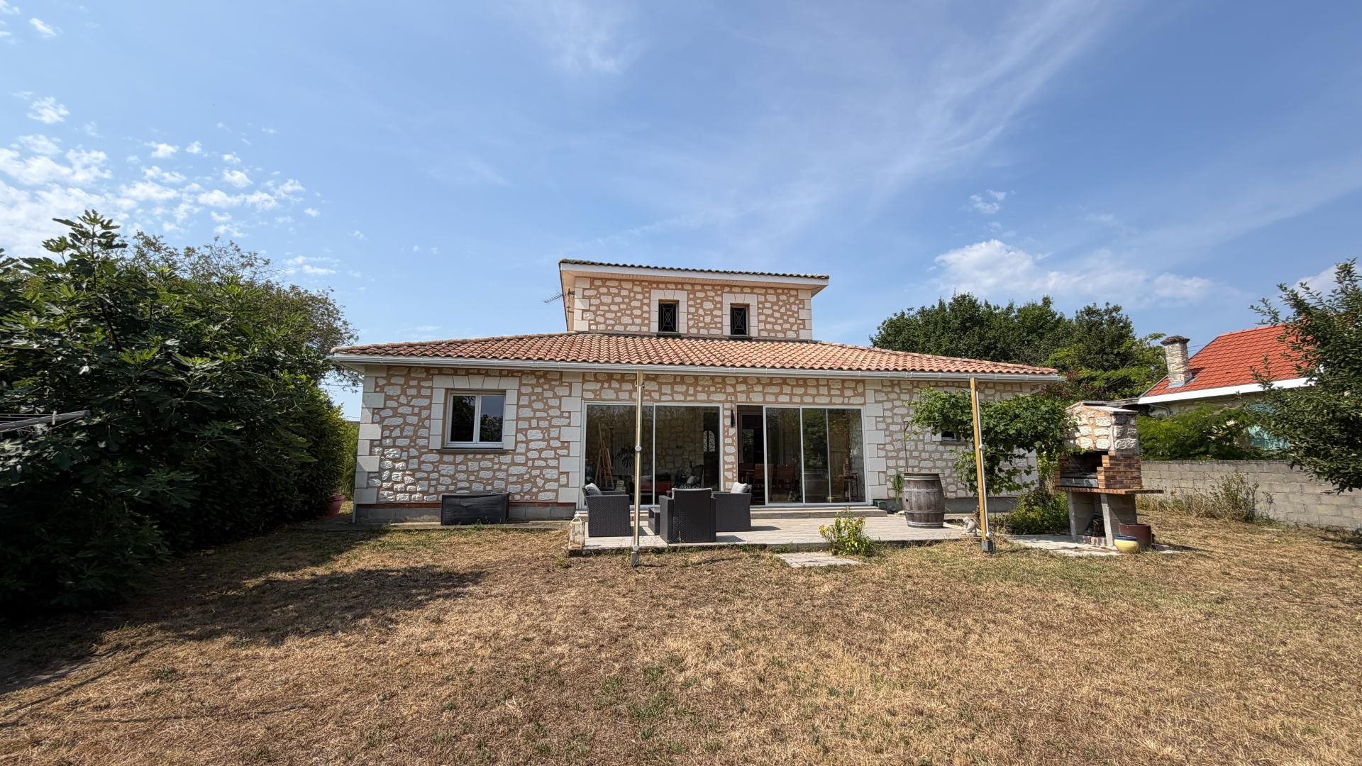Maison à vendre, 136m², Ambarès-et-Lagrave