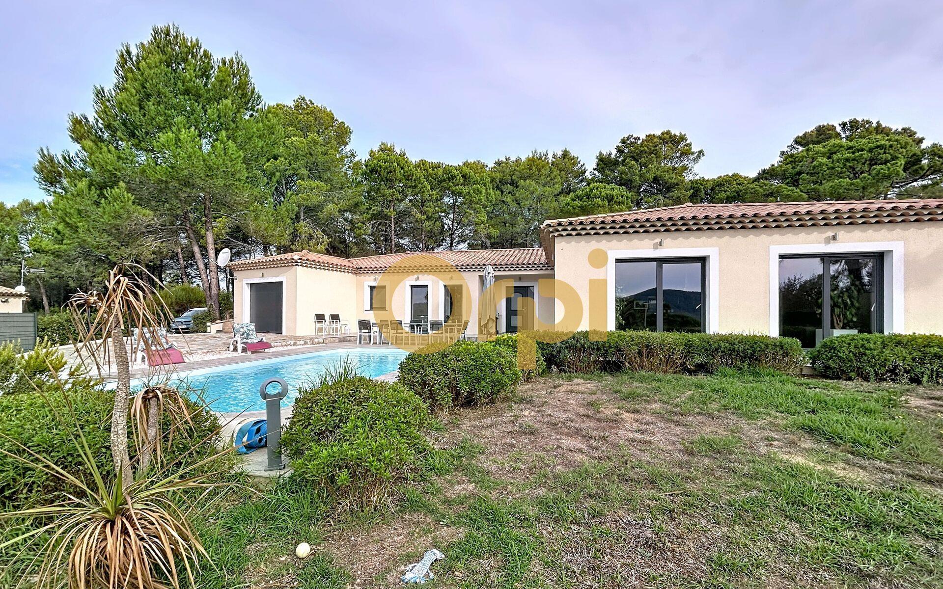 Maison à vendre, 208m², Bagnols-en-Forêt
