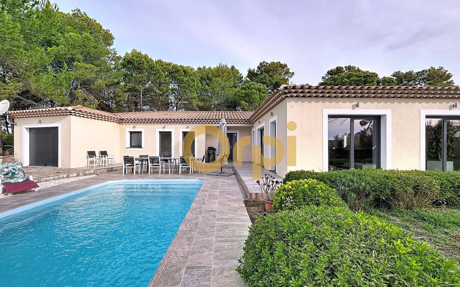 Maison à vendre, 208m², Bagnols-en-Forêt