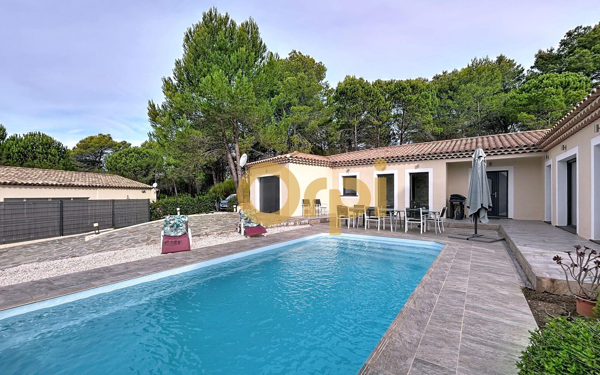 Maison à vendre, 208m², Bagnols-en-Forêt
